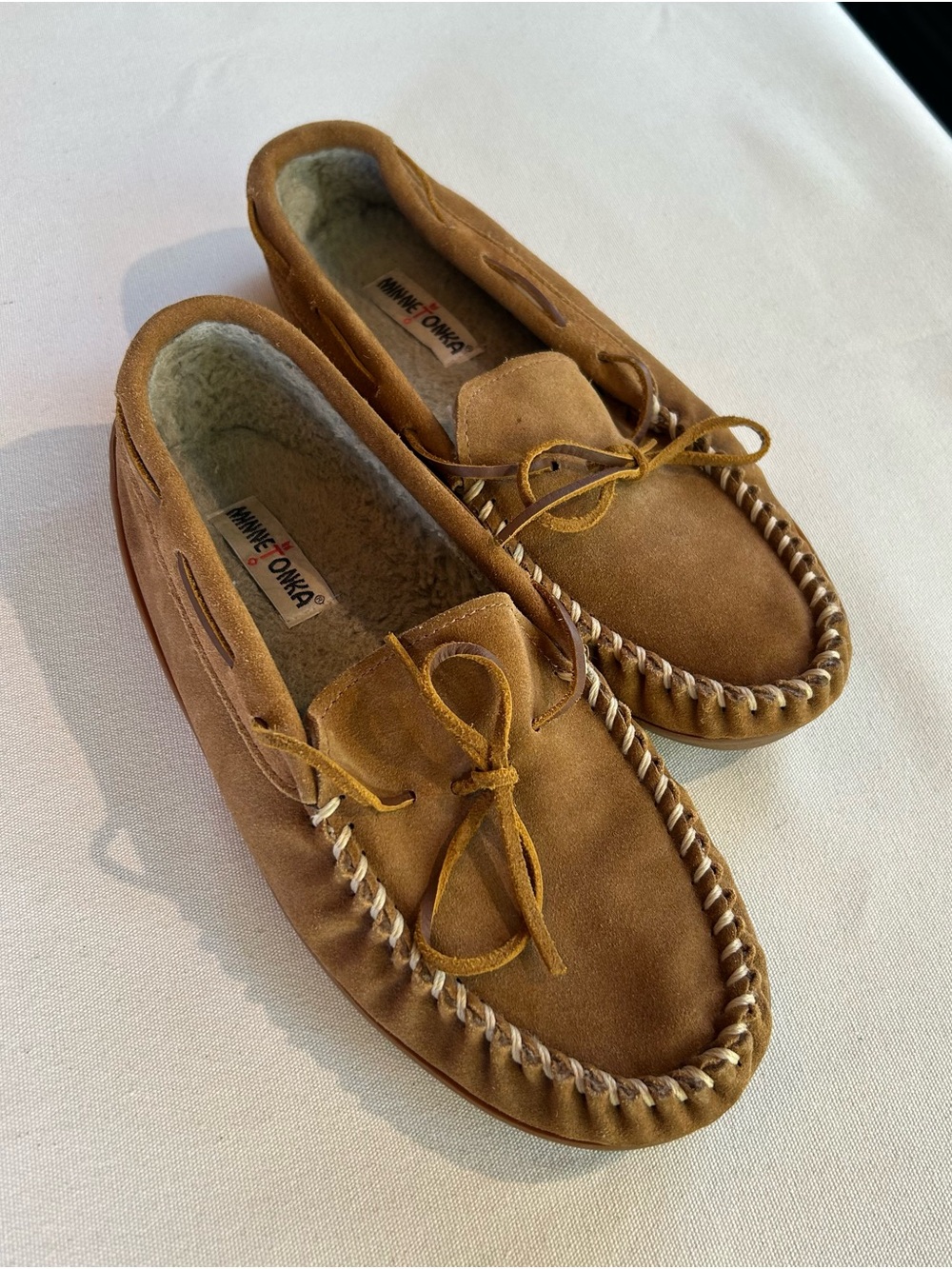 Minnetonka Men's Pile Lined Suede Moccasin Slippers Cinnamon Hardsole Size 11
